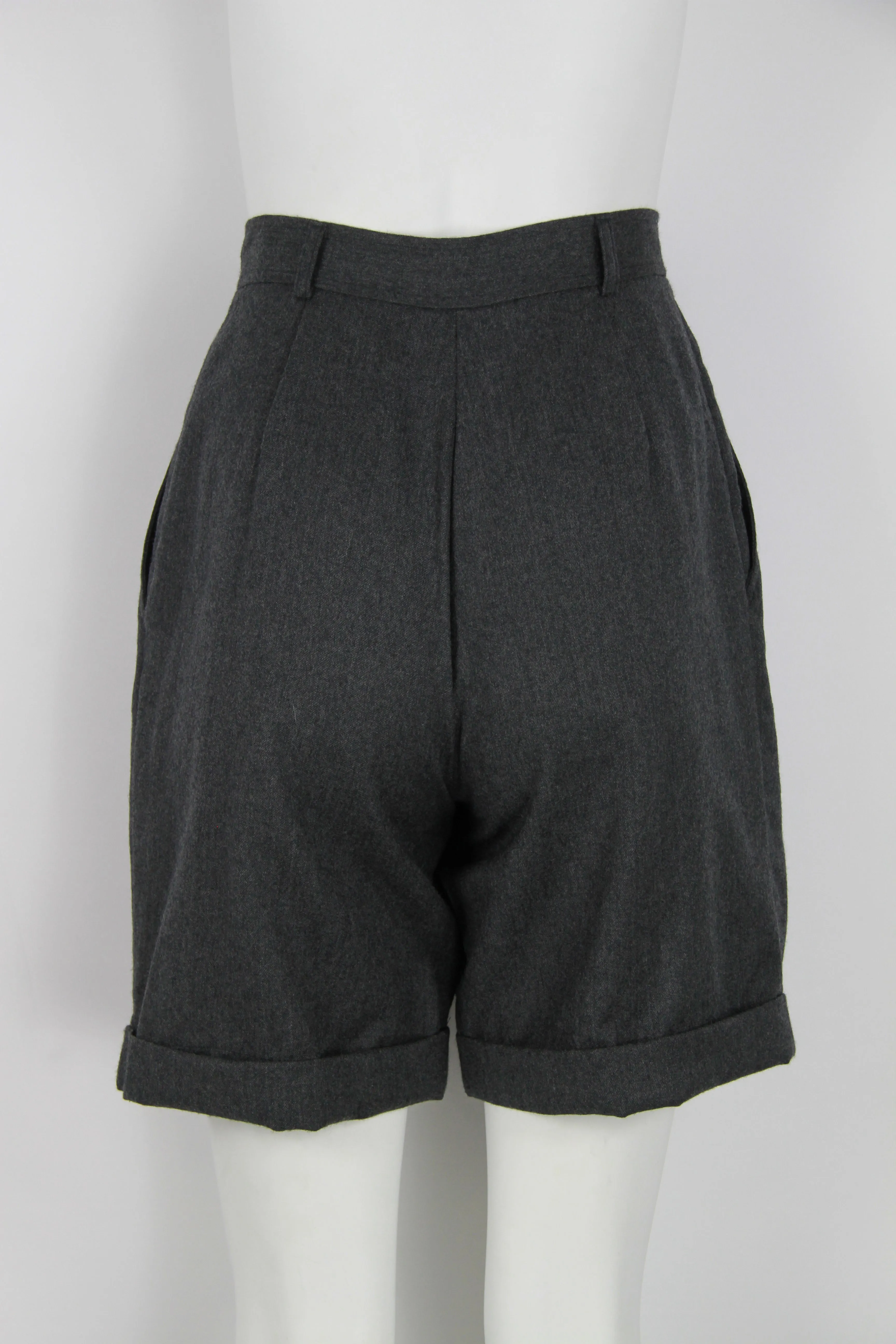 Charcoal pleated wool shorts - S